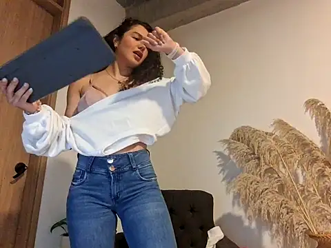 MiaRouseex webcam show