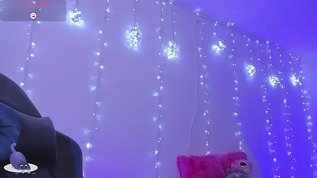 roseliam25 Adlı Modelin Canlı XXX Sohbeti