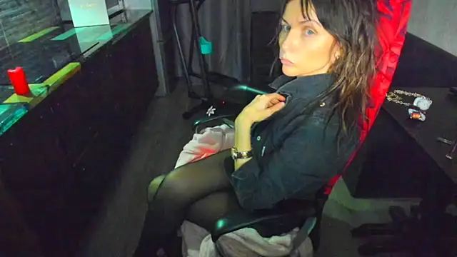 Elizabe_th's Live XXX Chat