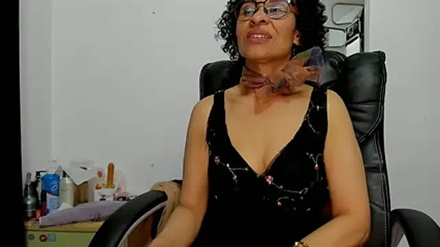 Aries_Mature's Live XXX Chat