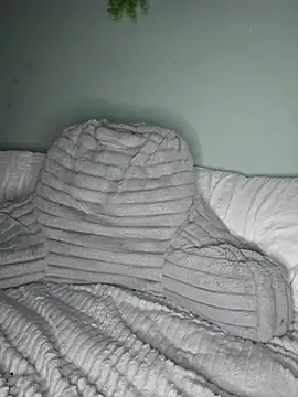 Saucy-Serenity – Naživo XXX chat