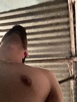 Wicy23 即時 XXX 聊天