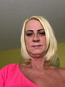 TiffaneyLove's Webcam Show