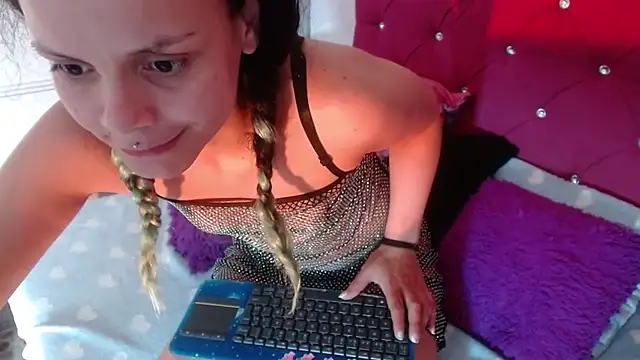 Ariasmithog live XXX chat