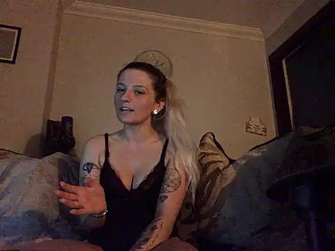 Chat +18 de xxamyleighxx ao vivo