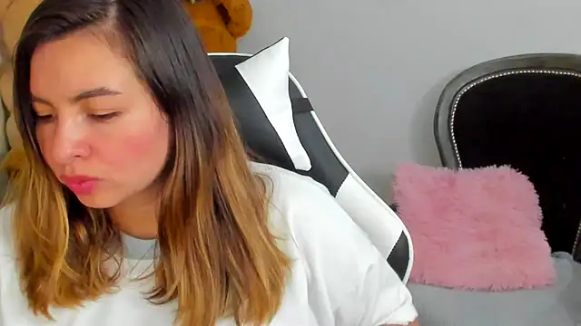 __Emma__11__Lecat_'s Live XXX Chat