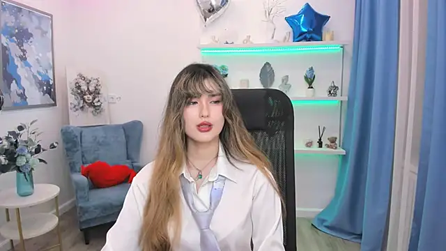 Chat +18 de AnneTLi ao vivo