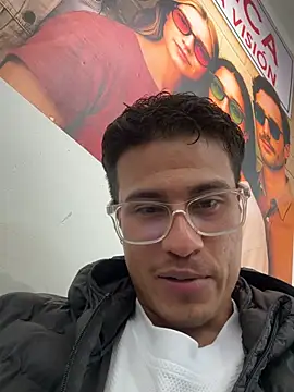 Chat XXX ao vivo de TavoHot_