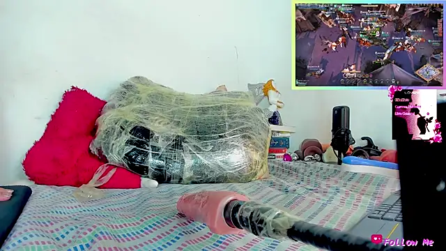 Kassandra369 élő XXX-chatje