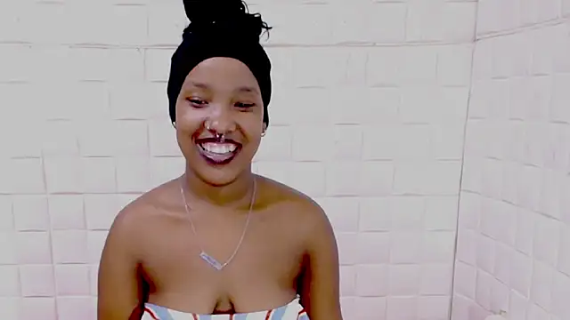 EroticSexyPrada – Naživo XXX chat