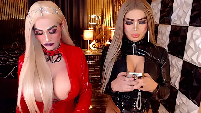 Webkamerová show MonstrousCockDiva