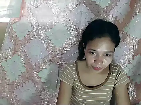 PinaySkinnyGirl's Live XXX Chat