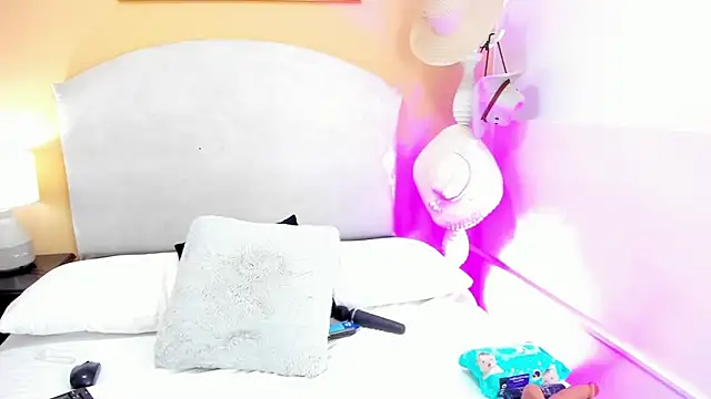 SarahBleer élő XXX-chatje