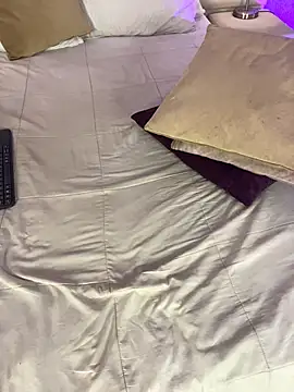 Celeste_Amber Show in webcam