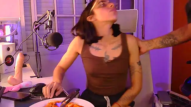 Chat XXX ao vivo de Poison_Ivy_29