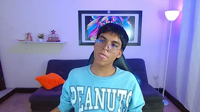 Show modela Maecum18 na web-kameri