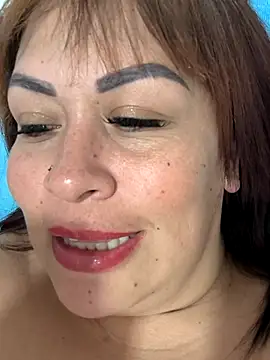 Natymendoza998 Adlı Modelin Canlı XXX Sohbeti