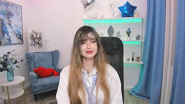 AnneTLi: онлайн-секс-чат