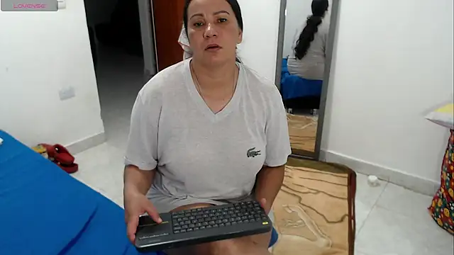 LAURA_Foxht: онлайн-секс-чат