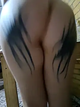 Backdoor_Newbie Live XXX Chat