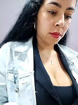 Luianna live XXX chat