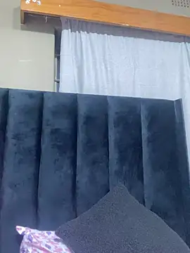 Littlebunny33's Webcam Show