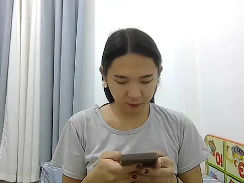 cumslut_selena69 网络视讯表演