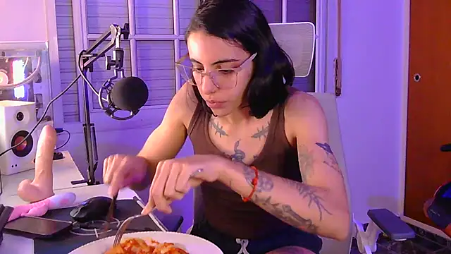 Poison_Ivy_29 live XXX chat