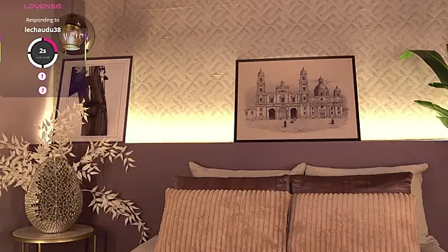 ElleDiane 即時 XXX 聊天