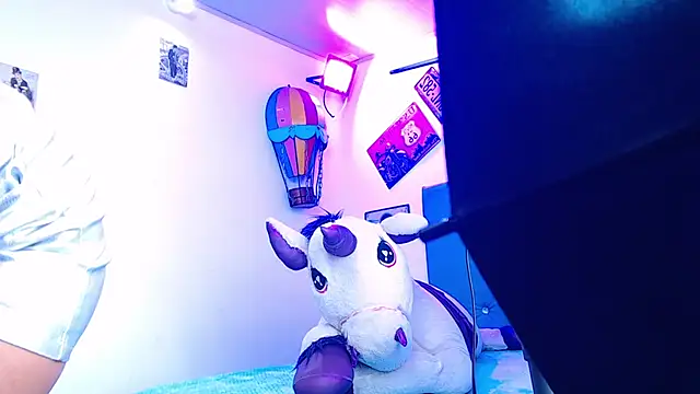 lili_roussiのウェブカメラショー