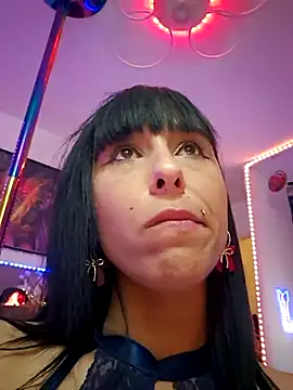 Chatroom XXX en direct de misscectito13