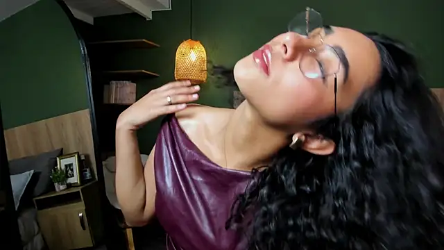 scarlett25__'s Live XXX Chat