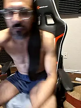 Youreherewithmen Webbikameraesitys