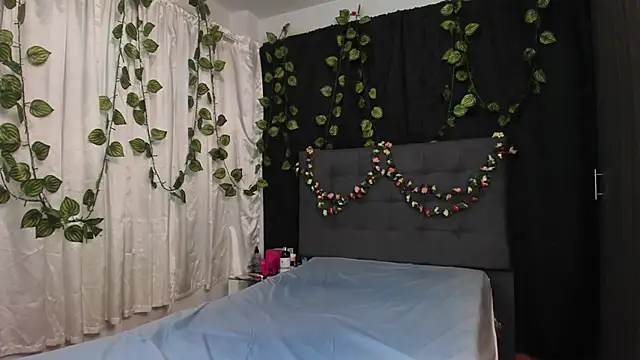 Czat XXX na żywo – Delilah_85