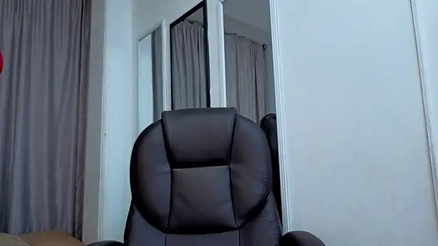 Niaa_StarkのライブXXXチャット