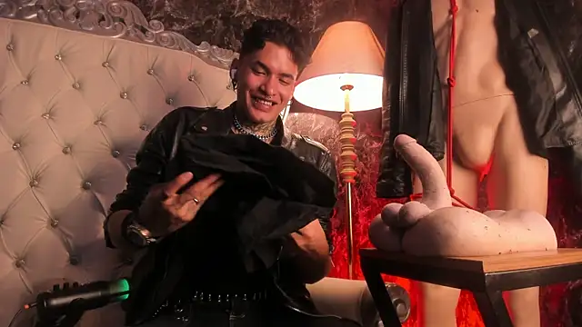 AlecBanne Adlı Modelin Canlı XXX Sohbeti