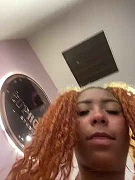 ThePrettyTiana Webcam show