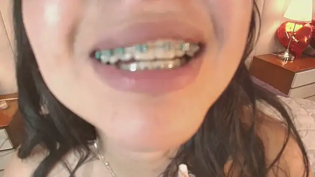 Chat +18 de AlanaWesst ao vivo