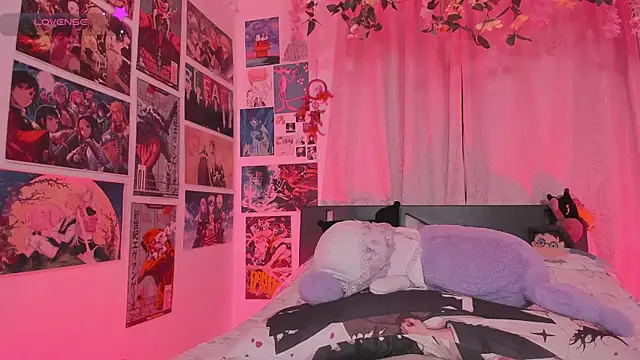 MissCurvyTopのライブXXXチャット