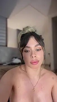 Czat XXX na żywo – Holli_woul