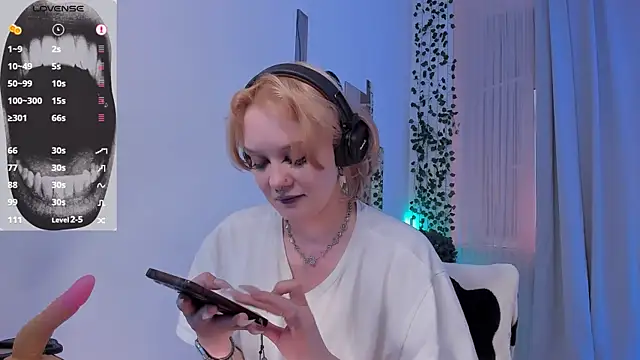 evathority's Live XXX Chat