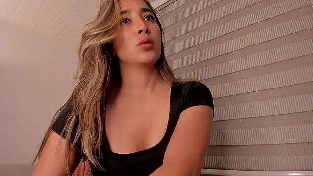 vico_sweety – Naživo XXX chat