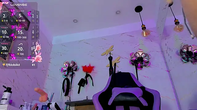 Natasha-Adams: онлайн-секс-чат