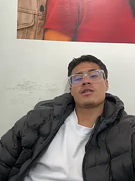 Онлайн чат XXX TavoHot_