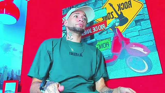 Daniel_huge22 Webcam Show