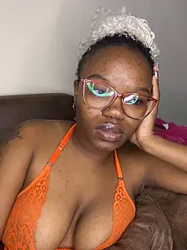 Webkamerová show YummyMelanin117