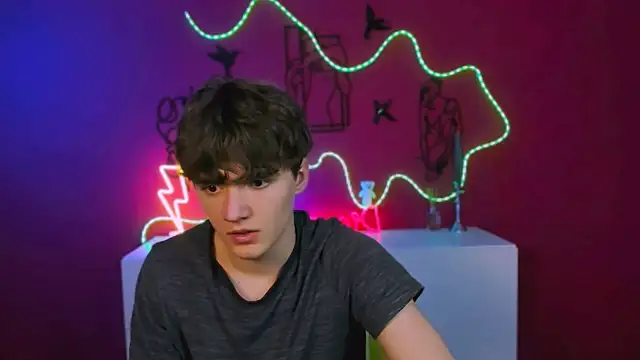 โชว์เว็บแคมของ emil_lucky