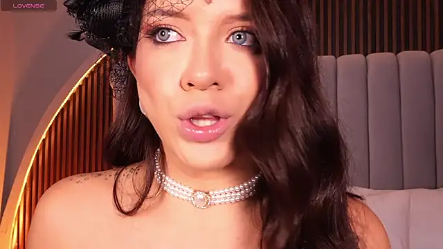 emperatriz_reyes Webcam Show