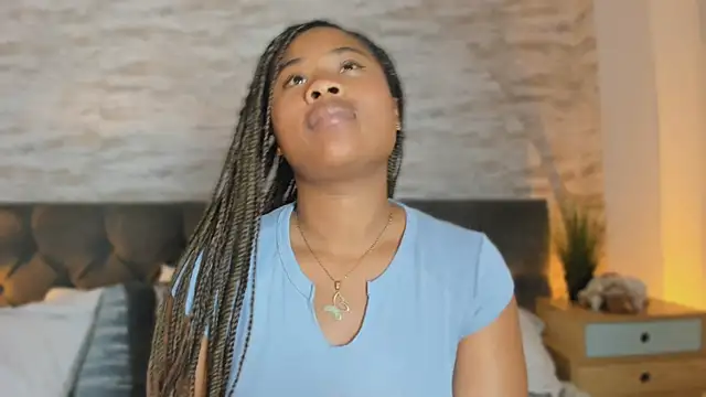 Chat +18 de Anneth__M ao vivo