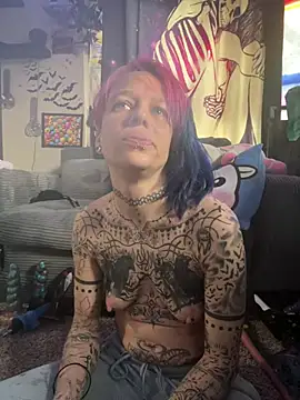 Toxii- live XXX chat